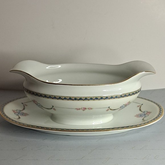 Noritake Other - Noritake Laureate Gravy  Boat with Attached Underplate